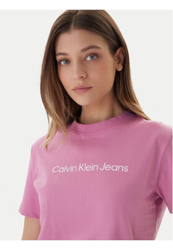 Calvin Klein Jeans T-Shirt LV047C912G Różowy Regular Fit. Kolor: różowy. Materiał: bawełna