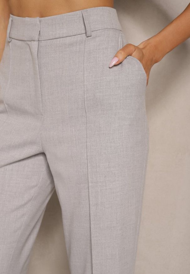 Renee - Jasnoszare Spodnie Garniturowe z Wiskozą High Waist o Szerokim Kroju Ceanita. Okazja: na spotkanie biznesowe, na co dzień. Stan: podwyższony. Kolor: szary. Materiał: wiskoza. Styl: casual, biznesowy