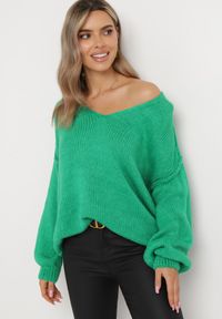 Born2be - Zielony Sweter z Szerokimi Rękawami Armananis. Kolor: zielony. Materiał: dzianina, tkanina