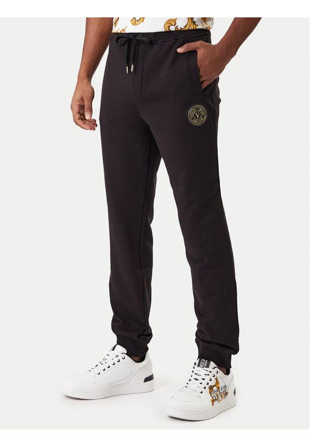 Versace Jeans Couture Spodnie dresowe 80GAAT03 CF01T Czarny Regular Fit. Kolor: czarny. Materiał: bawełna