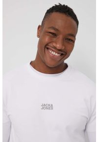 Jack & Jones bluza męska kolor biały gładka. Kolor: biały. Materiał: materiał, dzianina. Wzór: gładki