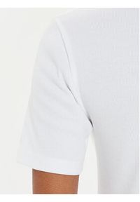 Calvin Klein Jeans T-Shirt J20J223274 Biały Regular Fit. Kolor: biały. Materiał: bawełna