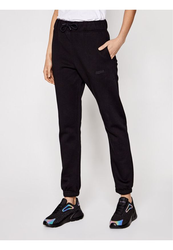 Sprandi Spodnie dresowe SS21-SPD004 Czarny Regular Fit. Kolor: czarny. Materiał: bawełna, dresówka