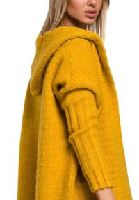Polskie swetry - Kardigan oversize z wełną i obszernym kapturem wąskie rękawy żółty. Okazja: na co dzień. Kolor: żółty. Materiał: wełna. Wzór: ze splotem. Styl: casual, elegancki #4