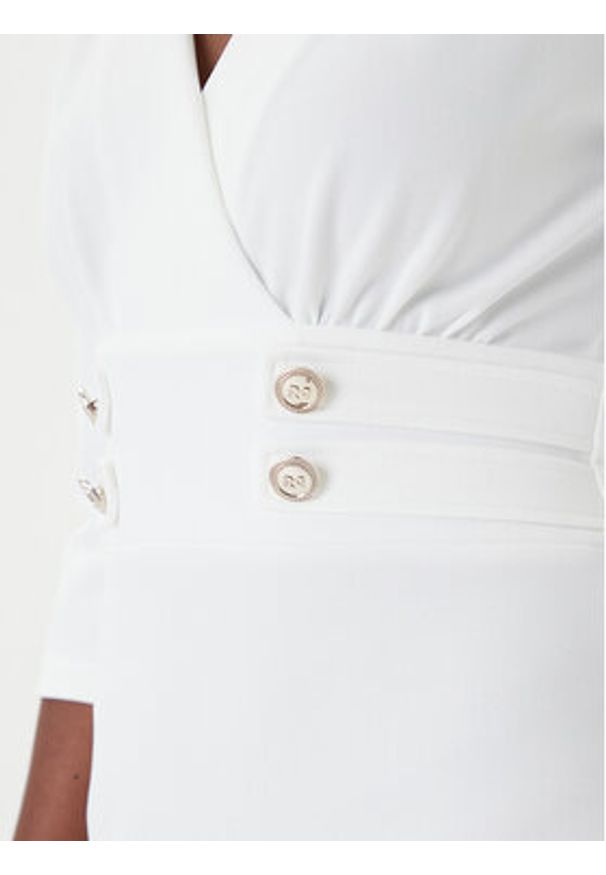 Rinascimento Sukienka koktajlowa CFC0126151003 Biały Slim Fit. Kolor: biały. Materiał: syntetyk. Styl: wizytowy