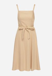 Born2be - Beżowa Sukienka z Wiskozą ze Wzorem Pasków Dolereia. Okazja: na co dzień. Kolor: beżowy. Materiał: wiskoza. Długość rękawa: na ramiączkach. Styl: casual, klasyczny. Długość: midi #7