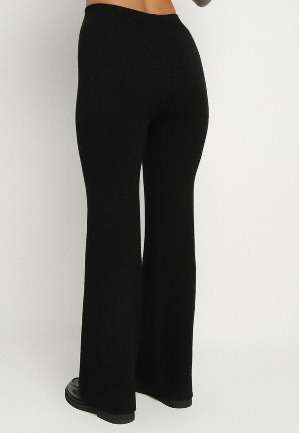 Born2be - Czarne Ocieplane Spodnie Dzianinowe o Szerokim Kroju Miorea. Okazja: na spacer. Kolor: czarny. Materiał: dzianina