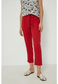 medicine - Medicine spodnie damskie kolor czerwony proste high waist. Okazja: na co dzień. Stan: podwyższony. Kolor: czerwony. Styl: casual