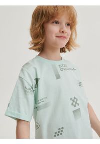 Reserved - T-shirt oversize - jasnoturkusowy. Kolor: turkusowy. Materiał: dzianina, bawełna