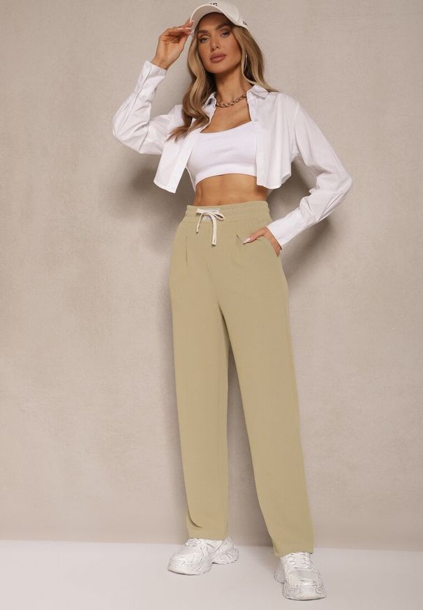 Renee - Zielone Spodnie High Waist z Prostą Nogawką i Gumką w Pasie Fadesa. Okazja: na co dzień. Stan: podwyższony. Kolor: zielony. Styl: casual