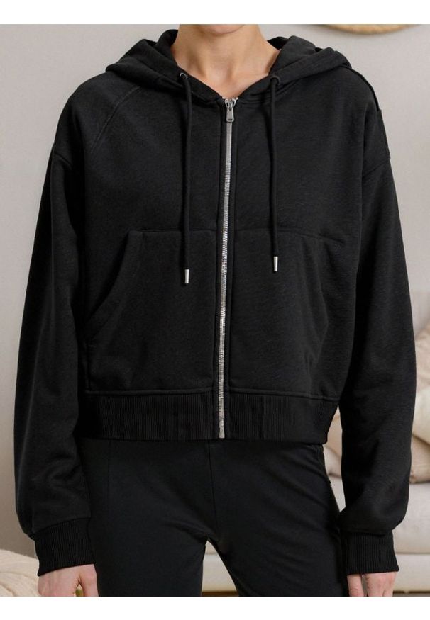 Sinsay - Bluza z kapturem z zapięciem - czarny. Typ kołnierza: kaptur. Kolor: czarny