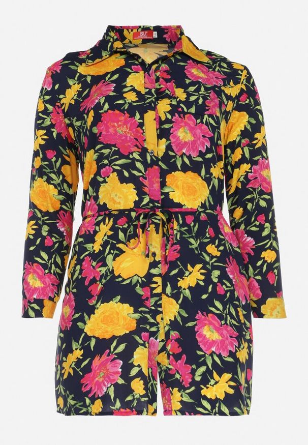 Born2be - Granatowo-Zółta Koszulowa Sukienka Mini z Guzikami i Materiałowym Paskiem Raimeda. Kolekcja: plus size. Kolor: niebieski. Materiał: materiał. Wzór: kwiaty. Sezon: lato, wiosna. Typ sukienki: koszulowe. Długość: mini