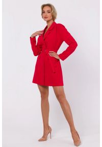 MOE - Sukienka żakietowa z kołnierzem i paskiem w talii czerwona. Okazja: na spotkanie biznesowe, do pracy. Kolor: czerwony. Styl: biznesowy, elegancki, wizytowy #1