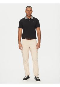 Guess Polo M5GP66 J1314 Czarny Regular Fit. Typ kołnierza: polo. Kolor: czarny. Materiał: bawełna