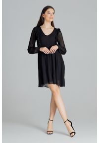 Lenitif - Swobodna szyfonowa sukienka z pionowymi falbanami czarna. Typ kołnierza: dekolt w serek. Kolor: czarny. Materiał: szyfon. Długość: midi #3