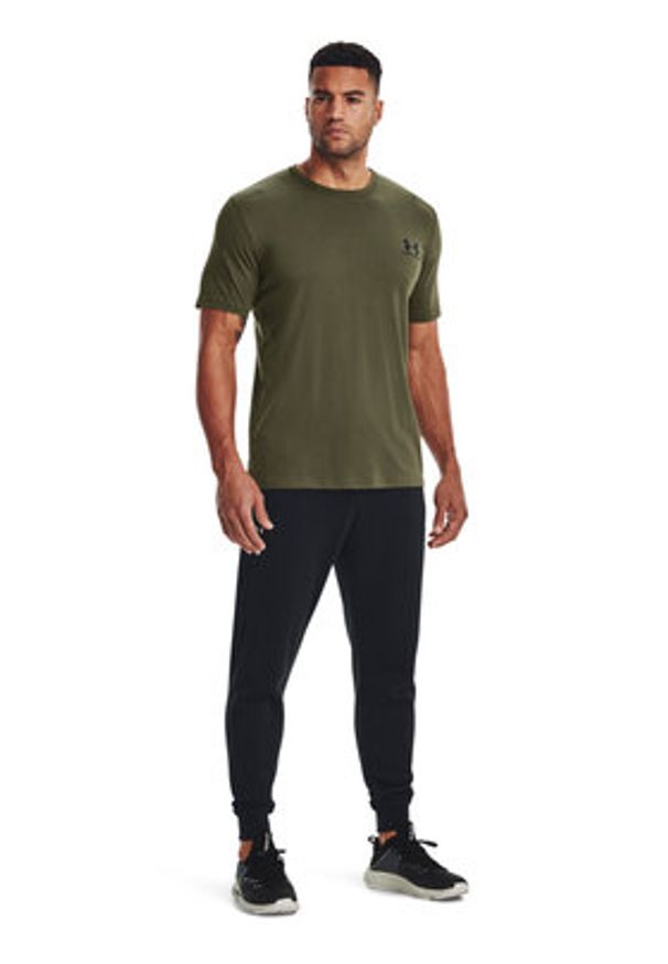 Under Armour T-Shirt UA SPORTSTYLE LC SS 1326799 Khaki Regular Fit. Kolor: brązowy. Materiał: bawełna, syntetyk