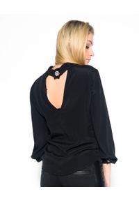 CRISTINAEFFE MILANO - Czarna koszula z wycięciem na plecach. Okazja: do pracy. Kolor: czarny. Materiał: jedwab, materiał. Długość rękawa: długi rękaw. Długość: długie. Wzór: aplikacja. Styl: klasyczny, elegancki #6