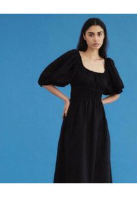 ACLER AUSTRALIA - Czarna sukienka midi Landon. Kolor: czarny. Materiał: bawełna. Typ sukienki: rozkloszowane, dopasowane. Długość: midi