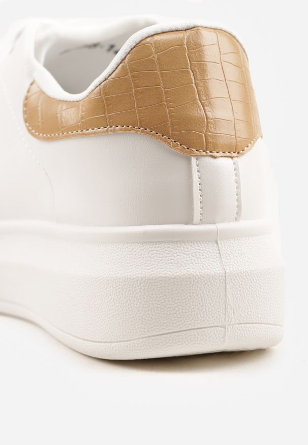 Renee - Biało-Beżowe Sneakersy na Niskiej Platformie w Klasycznym Stylu Lucid Dream. Zapięcie: sznurówki. Kolor: biały. Materiał: jeans. Obcas: na platformie