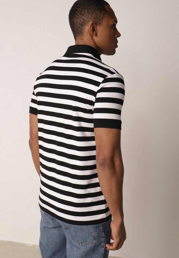 Born2be - Czarna Koszulka Polo z Bawełny w Poziome Paski Germus. Okazja: na co dzień. Typ kołnierza: polo. Kolor: czarny. Materiał: bawełna. Wzór: paski. Styl: casual