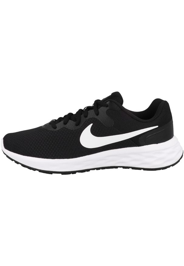 Buty do biegania męskie Nike Revolution 6. Zapięcie: sznurówki. Kolor: biały, wielokolorowy, czarny. Materiał: materiał, syntetyk, tkanina. Szerokość cholewki: normalna. Model: Nike Revolution