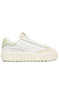 Buty New Balance CT302SG - białe. Okazja: na co dzień. Kolor: biały. Materiał: zamsz, materiał, skóra, guma. Szerokość cholewki: normalna