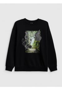 4f - 4F Bluza dresowa loose bez kaptura damska - czarna M. Okazja: na co dzień. Typ kołnierza: bez kaptura. Kolor: czarny. Materiał: dresówka. Styl: casual, sportowy #1