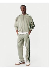 Adidas - adidas Bluza adicolor SST Classic KC8524 Beżowy Loose Fit. Kolor: beżowy. Materiał: bawełna #4