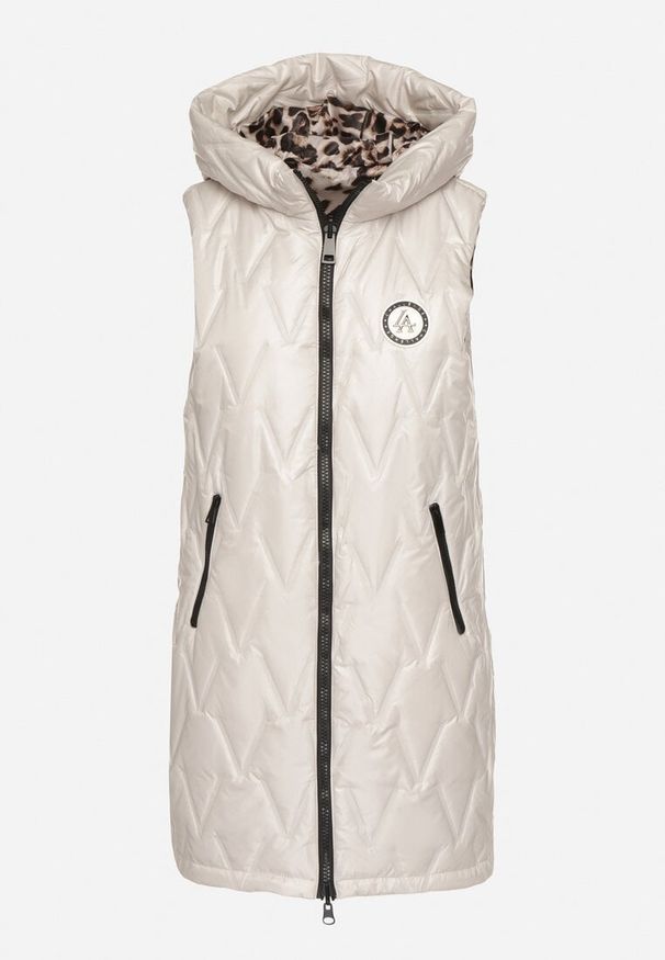 Born2be - Jasnoszara Dwustronna Pikowana Kamizelka z Kapturem Ennorwe. Okazja: na co dzień, na spacer. Typ kołnierza: kaptur. Kolor: szary. Materiał: jeans. Sezon: jesień. Styl: klasyczny, casual