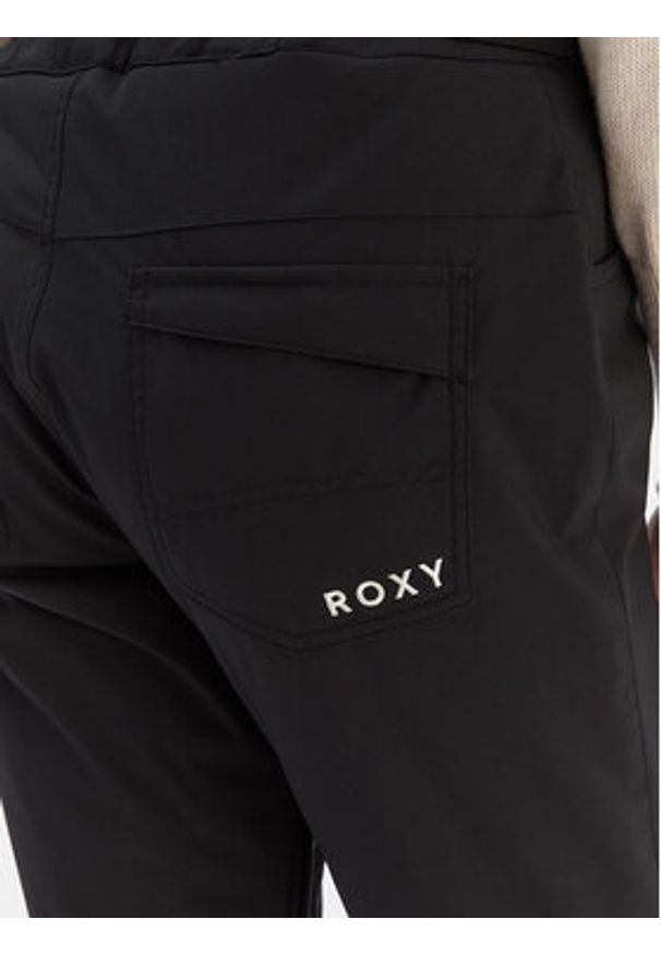 Roxy Spodnie snowboardowe Backyard ERJTP03299 Czarny Tailored Fit. Kolor: czarny. Materiał: syntetyk. Sport: snowboard