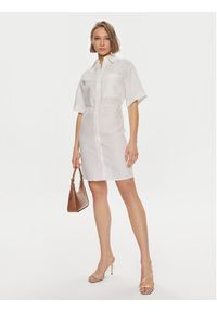 Calvin Klein Sukienka koszulowa K20K206697 Biały Relaxed Fit. Kolor: biały. Materiał: len, lyocell. Typ sukienki: koszulowe #5