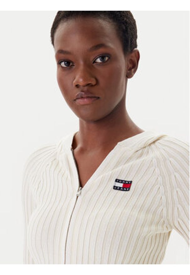 Tommy Jeans Kardigan DW0DW20974 Écru Slim Fit. Materiał: wiskoza