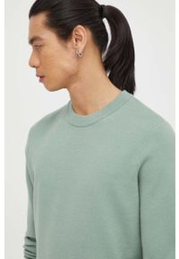 Samsoe & Samsoe - Samsoe Samsoe sweter męski kolor zielony. Okazja: na co dzień. Kolor: zielony. Materiał: materiał, wiskoza. Długość rękawa: długi rękaw. Długość: długie. Styl: casual #5
