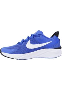 Buty do biegania dla dzieci Nike Star Runner 4. Zapięcie: sznurówki. Kolor: wielokolorowy, niebieski. Materiał: materiał, syntetyk, tkanina. Szerokość cholewki: normalna