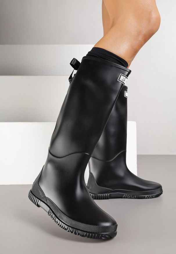 Born2be - Czarne Kalosze z Wiązaniem z Tyłu Larriva. Okazja: na co dzień. Kolor: czarny. Materiał: jeans. Styl: casual, klasyczny