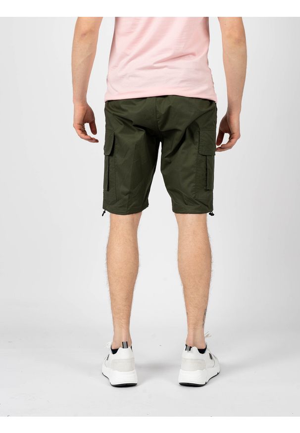 Antony Morato Szorty | MMSH00174-FA900125 | Mężczyzna | Khaki. Okazja: na co dzień. Kolor: brązowy. Materiał: bawełna. Wzór: aplikacja, nadruk. Styl: casual