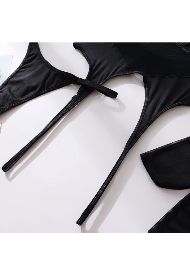 Intica - Body z prześwitującego materiału na romantyczny wieczór Rosalynne. Kolor: czarny. Materiał: materiał