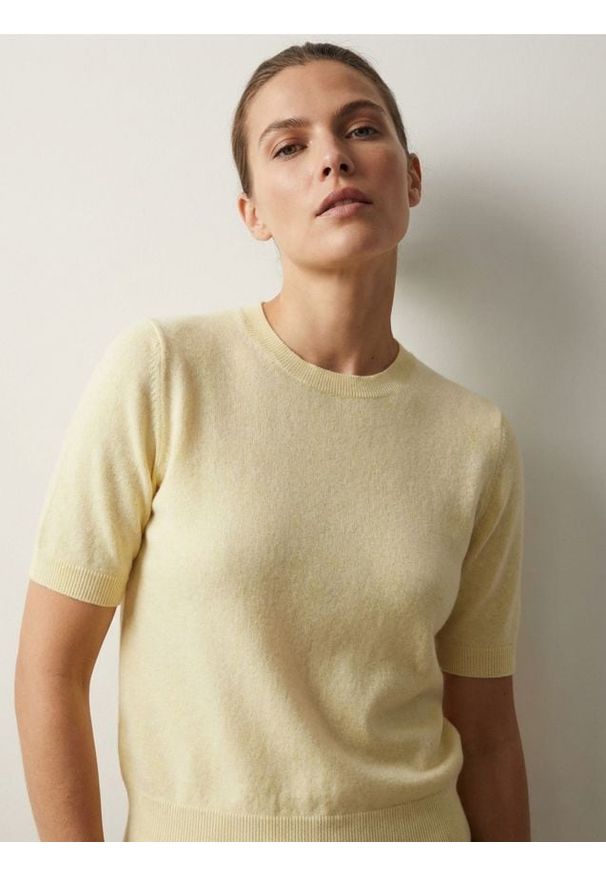 Sinsay - Sweter z krótkim rękawem - żółty. Kolor: żółty. Długość rękawa: krótki rękaw. Długość: krótkie