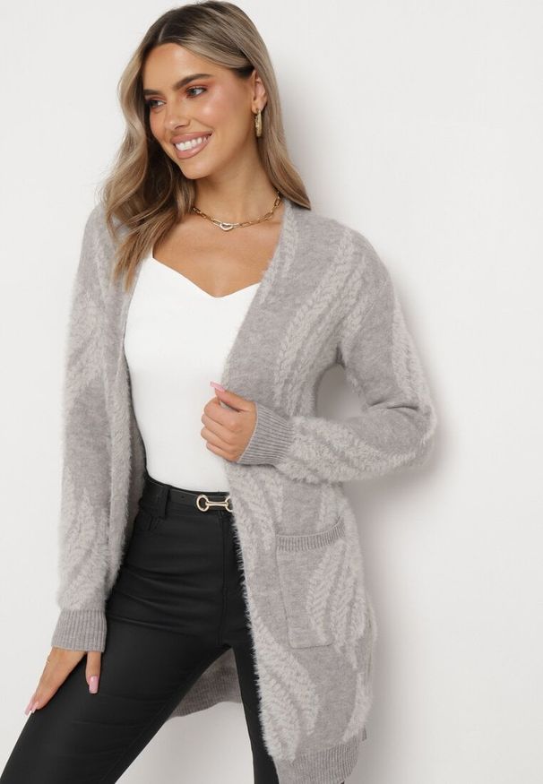 Born2be - Szary Puszysty Kardigan Niezapinany Heliture. Kolekcja: plus size. Kolor: szary. Materiał: dzianina. Długość rękawa: długi rękaw. Długość: długie