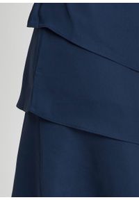Sukienka szyfonowa w optyce warstwowej bonprix ciemnoniebieski. Typ kołnierza: dekolt woda. Kolor: niebieski. Materiał: szyfon. Styl: elegancki #3