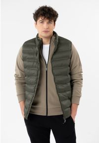 Volcano - Pikowany bezrękawnik V-JUNIP. Okazja: na co dzień. Typ kołnierza: kołnierzyk stójkowy. Materiał: materiał. Długość rękawa: bez rękawów. Wzór: gładki. Styl: casual #1