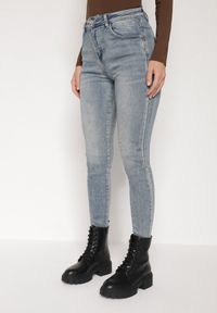 Born2be - Niebieskie Jeansy Skinny z Bawełną z Regularnym Stanem Tevalka. Okazja: na co dzień, na spacer. Kolor: niebieski. Styl: casual