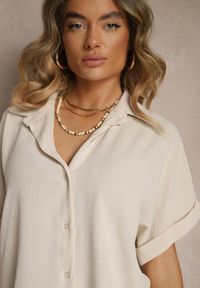 Renee - Beżowa Koszula o Kroju Oversize Natressa. Okazja: na co dzień, na spotkanie biznesowe. Typ kołnierza: kołnierzyk klasyczny. Kolor: beżowy. Materiał: jeans. Wzór: aplikacja. Styl: biznesowy, klasyczny, casual #3