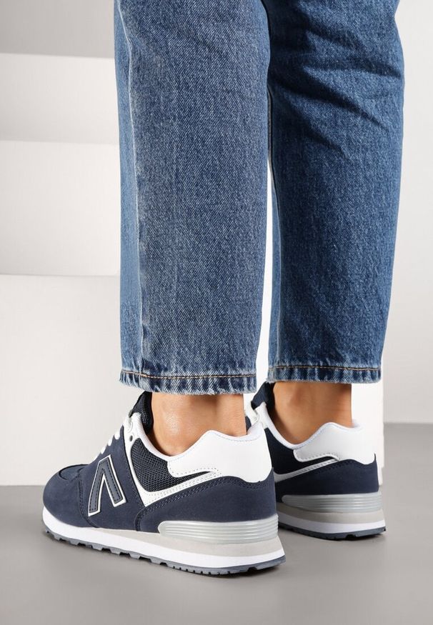 Born2be - Granatowe Sneakersy z Geometrycznym Wzorem Rilanea. Okazja: na co dzień. Kolor: niebieski. Materiał: jeans. Wzór: geometria