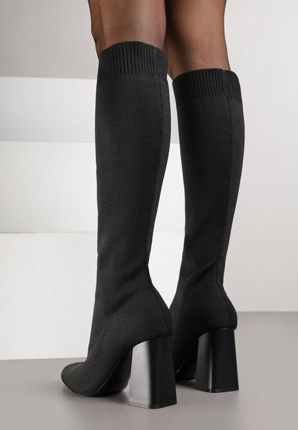 Renee - Czarne Skarpetkowe Kozaki VICES do Kolana na Słupku Rafenna. Okazja: na co dzień. Zapięcie: bez zapięcia. Kolor: czarny. Materiał: dzianina, skóra, koronka. Szerokość cholewki: normalna. Obcas: na słupku. Styl: casual. Wysokość obcasa: średni