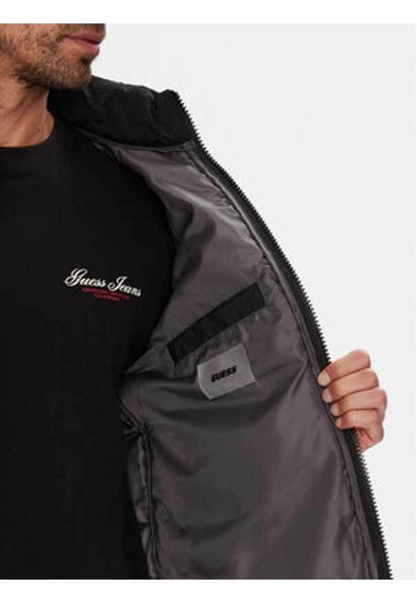 Guess Kurtka przejściowa Z5YL09 WGTN0 Czarny Regular Fit. Kolor: czarny. Materiał: syntetyk