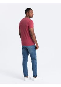 Ombre Clothing - T-shirt męski z okrągłym rozpinanym dekoltem henley – czerwony V1. Okazja: na co dzień. Typ kołnierza: typu henley. Kolor: czerwony. Materiał: poliester, bawełna. Styl: casual #2