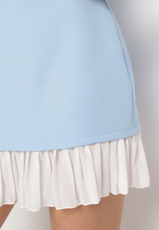 Born2be - Jasnoniebieska Elegancka Sukienka Taliowana Florzedi. Okazja: na co dzień, na imprezę. Kolor: niebieski. Typ sukienki: proste. Styl: elegancki