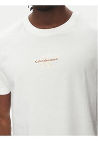 Calvin Klein Jeans T-Shirt Monologo J30J325649 Biały Regular Fit. Kolor: biały. Materiał: bawełna #5