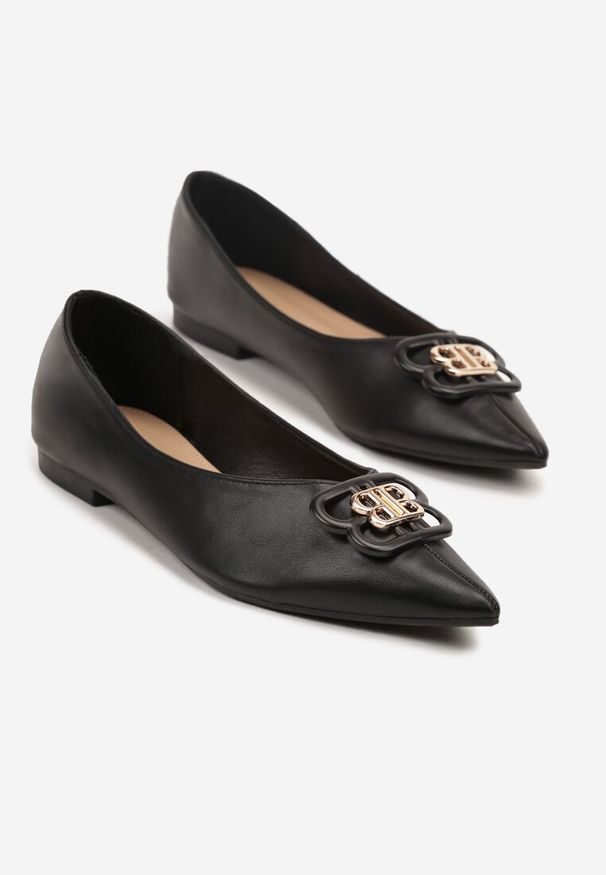 Born2be - Czarne Balerinki z Noskiem w Szpic i Elegancką Aplikacją Naliema. Okazja: na co dzień. Nosek buta: szpiczasty. Kolor: czarny. Wzór: aplikacja. Obcas: na płaskiej podeszwie. Styl: elegancki